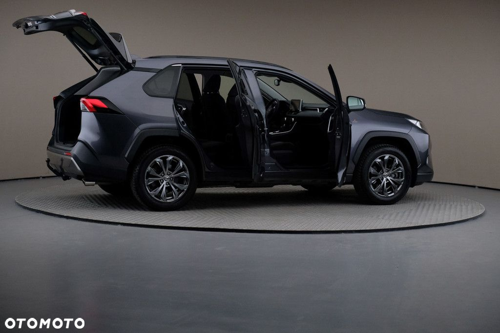 Toyota RAV4 - 6