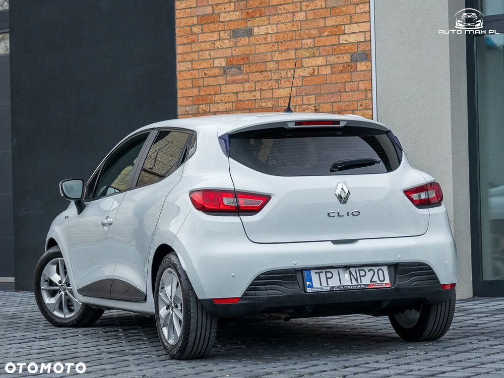 Renault Clio 1.2 16V 75 Life - 11