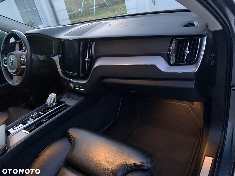 Volvo XC 60 B5 D AWD Inscription - 18