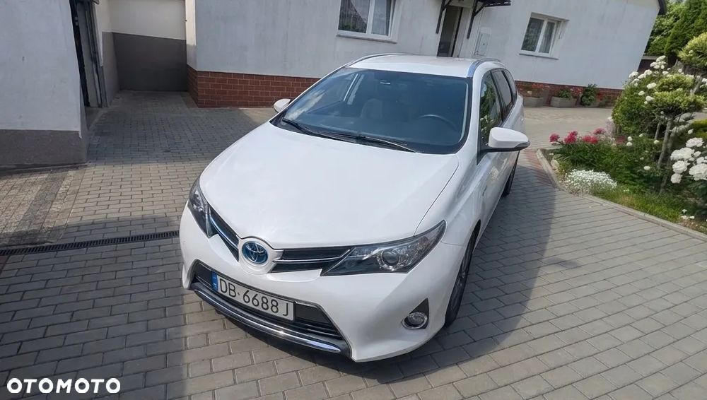 Toyota Auris - 1