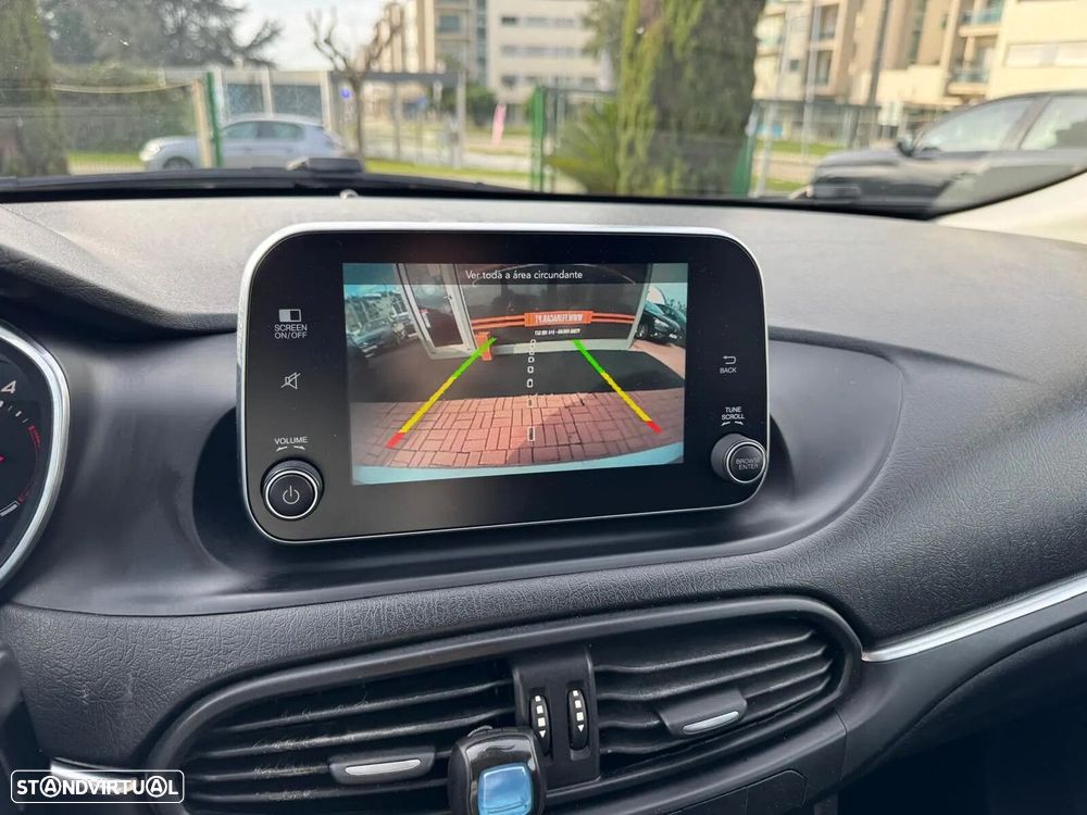 Fiat Tipo Station Wagon 1.3 M-Jet Lounge J17 - 20