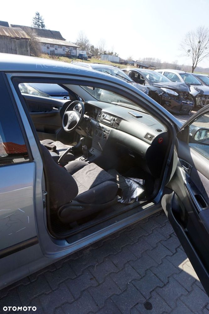 TOYOTA COROLLA E12 3D HB 8Q3 1.4 16V KM SREBRNY na części - 14