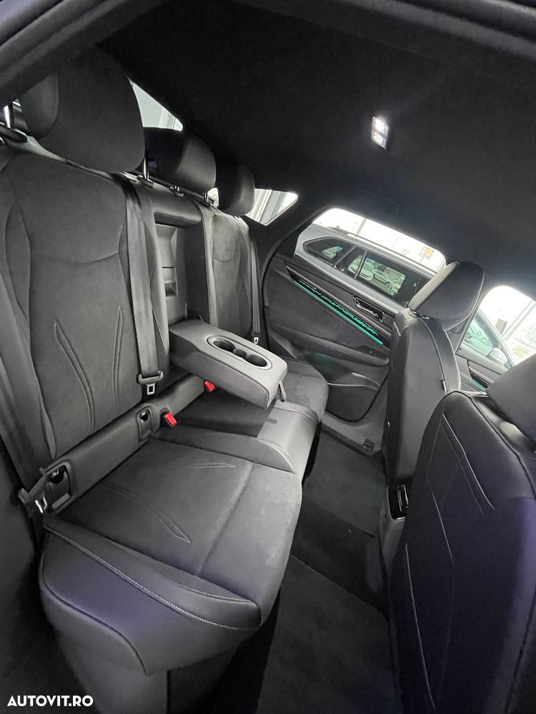 Volkswagen ID.7 77 kWh Pro - 12