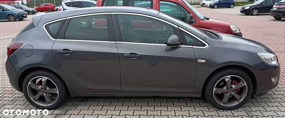 Opel Astra 1.4 T Cosmo - 2