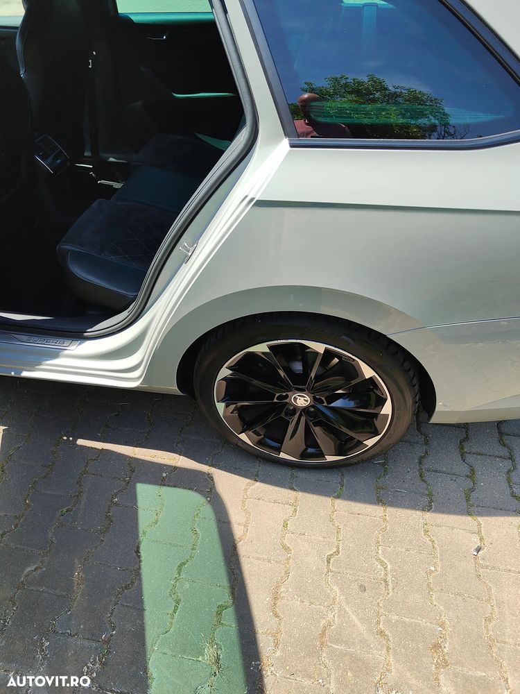 Skoda Superb 2.0 TDI DSG Premium Edition - 16