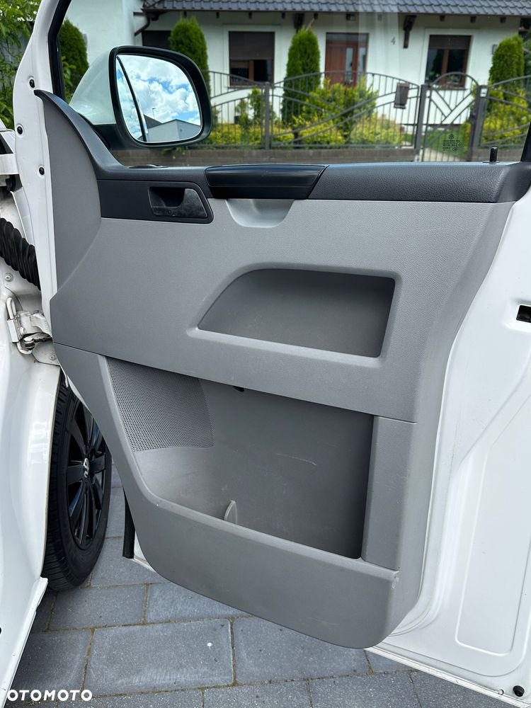 Volkswagen Transporter - 22