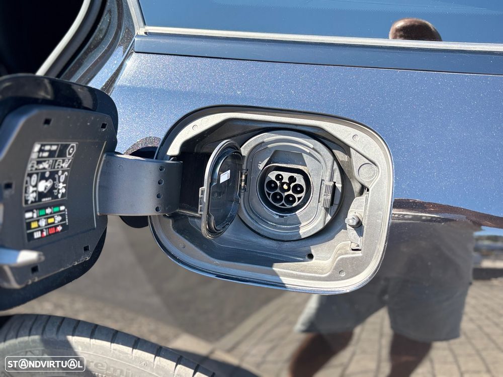 Mercedes-Benz C 300 h AMG Line - 17