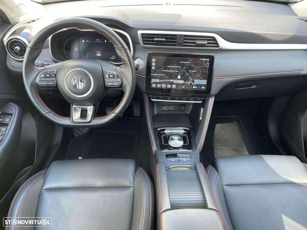 MG ZS EV 72.6 kWh Luxury OBC 11 kW - 11