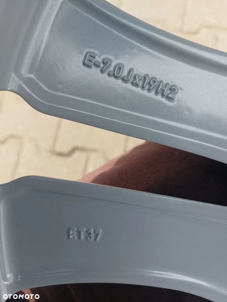 AUDI Q5 Q3 FELGI ALUMINIOWE R19 7J ET37 5X112 OE AUDI 8R0601025AL NOWE - 10