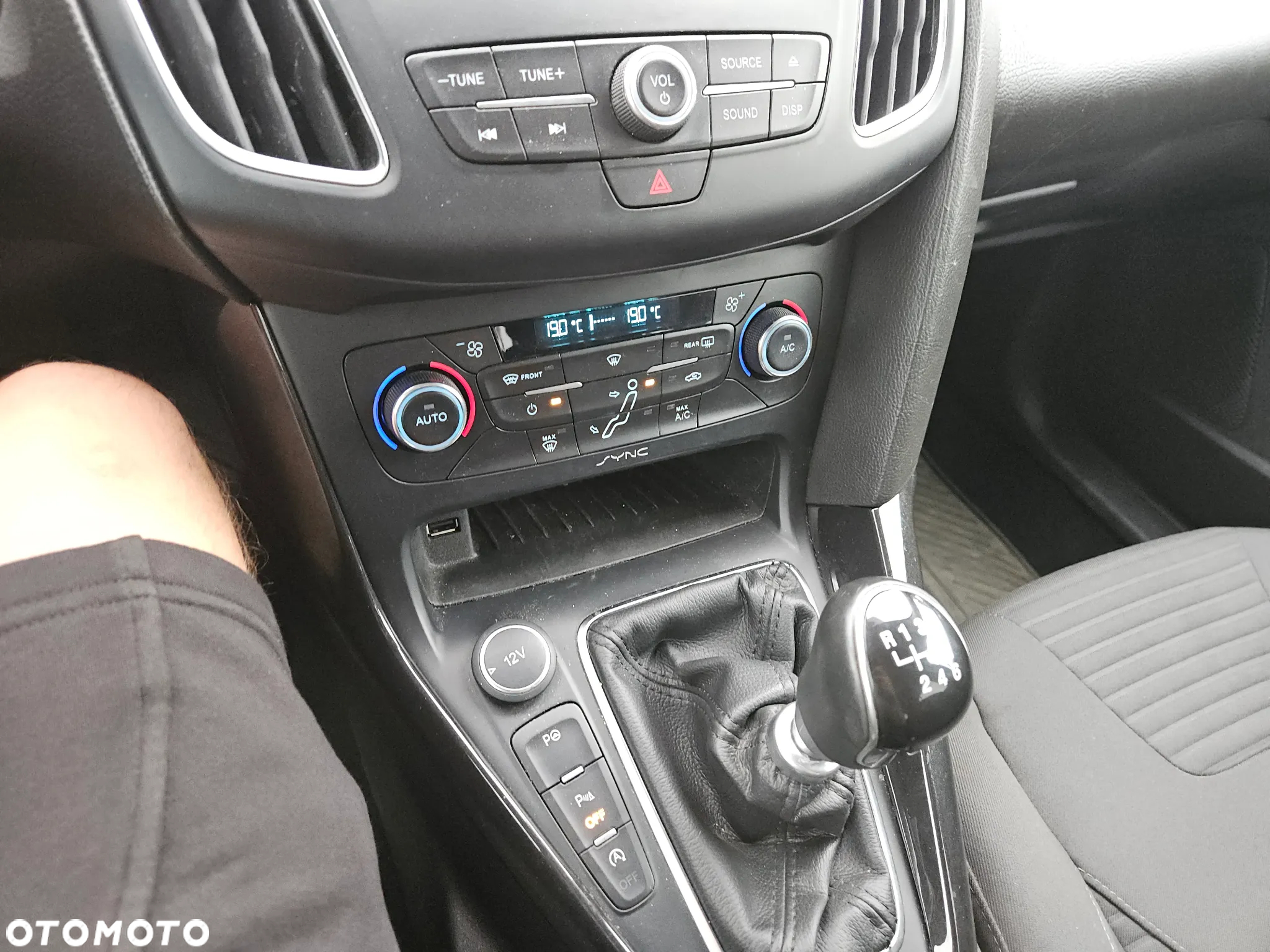 Ford Focus 1.5 EcoBoost Active - 22
