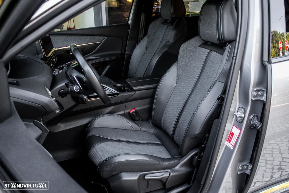 Peugeot 3008 225 e-EAT8 Allure Pack - 26