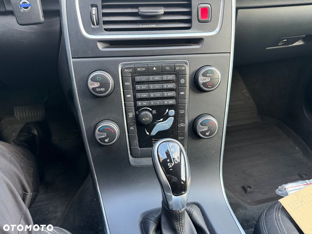 Volvo V60 D3 Geartronic Linje Business - 25