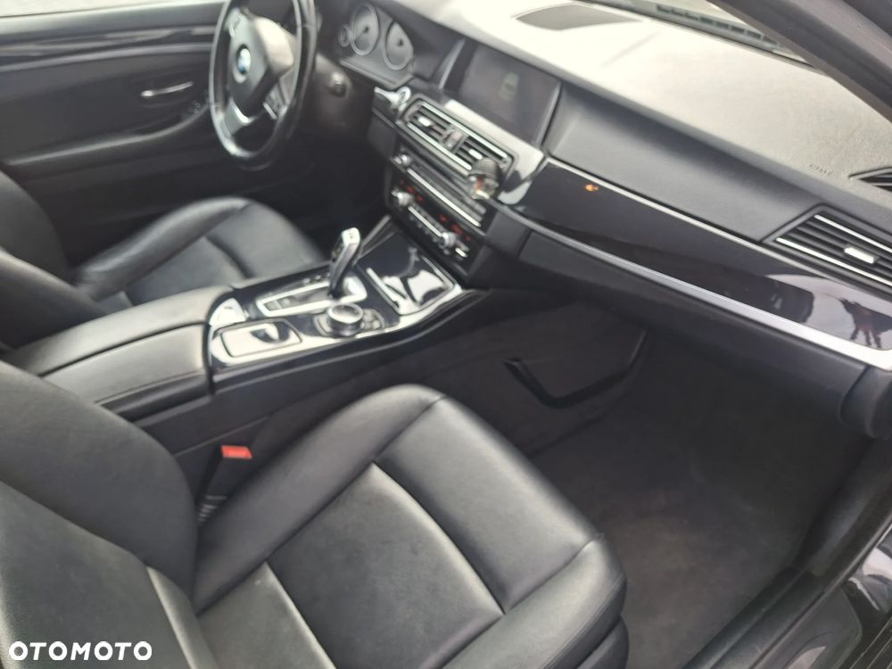 BMW Seria 5 518d Luxury Line - 18
