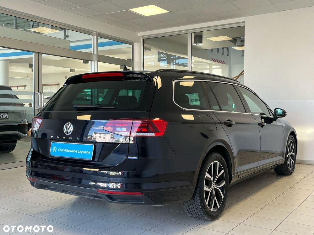 Volkswagen Passat Variant 2.0 TSI Business DSG - 8