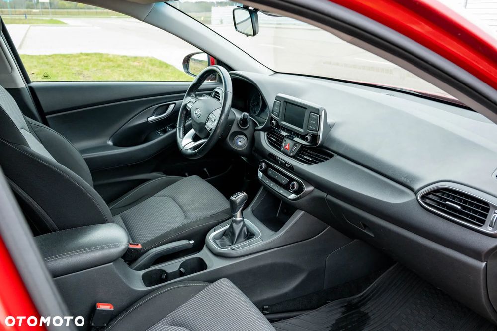 Hyundai i30 1.4 Classic + - 9