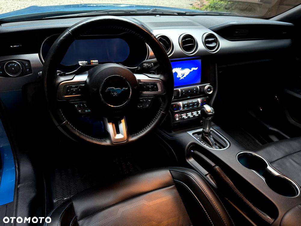 Ford Mustang - 10