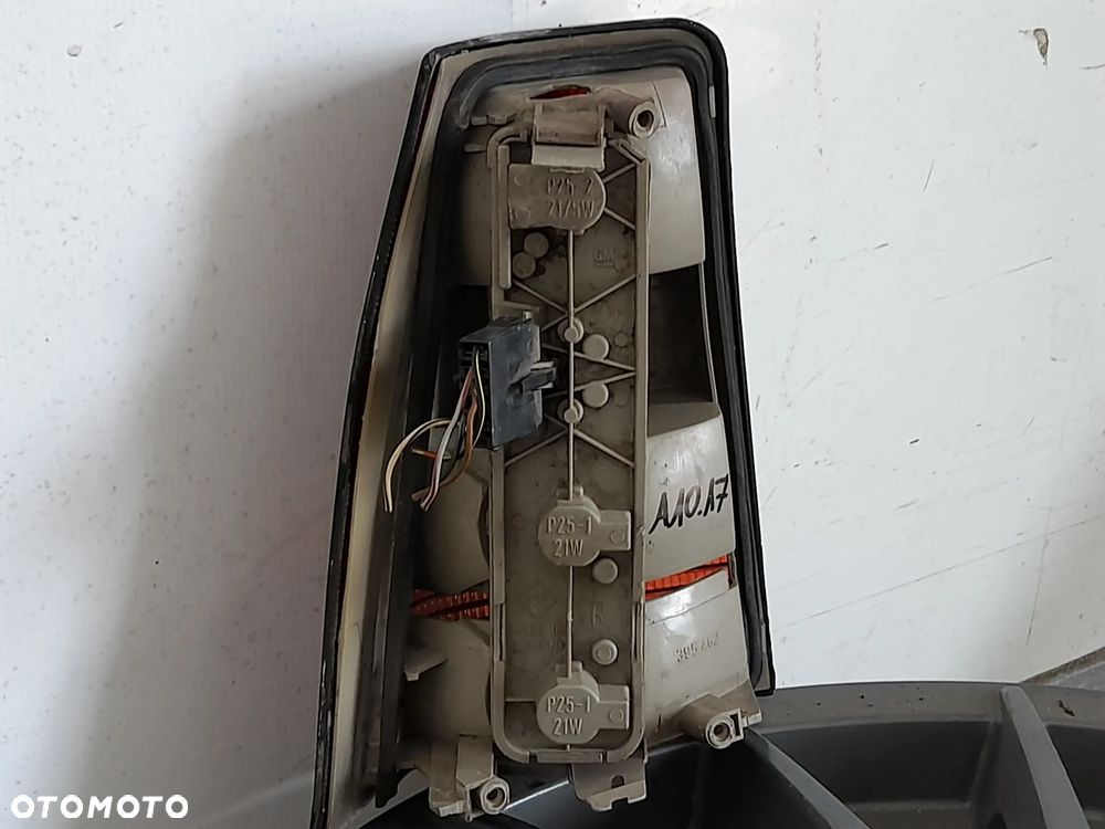 Lampa prawy tył Opel Kadett E SWF 395462 - 4