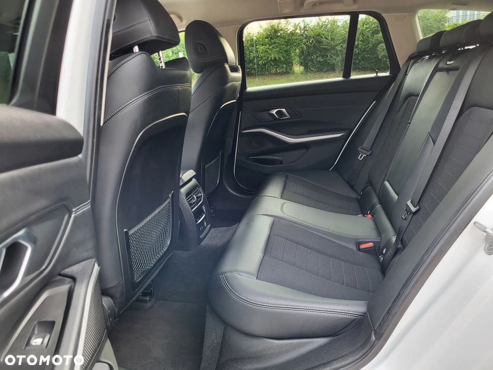 BMW Seria 3 320d xDrive Advantage - 18
