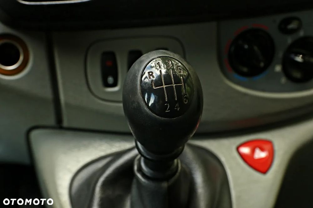 Opel Vivaro - 33