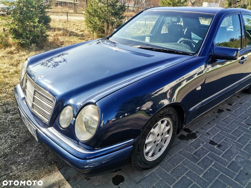 Mercedes-Benz Klasa E 290 TD Elegance - 12