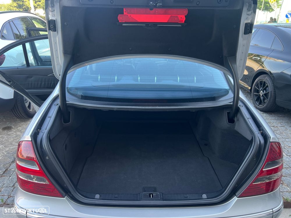 Mercedes-Benz Classe E CDi Avantgarde — fotografia 16