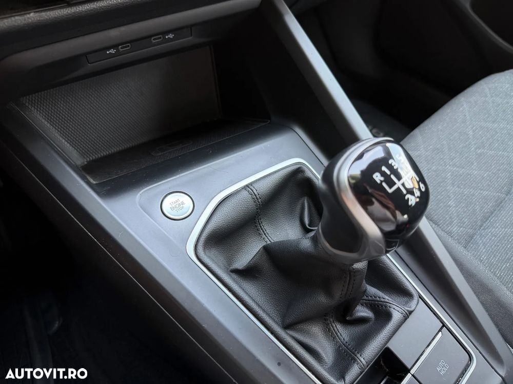 VOLKSWAGEN Golf 2022 — imagine 9