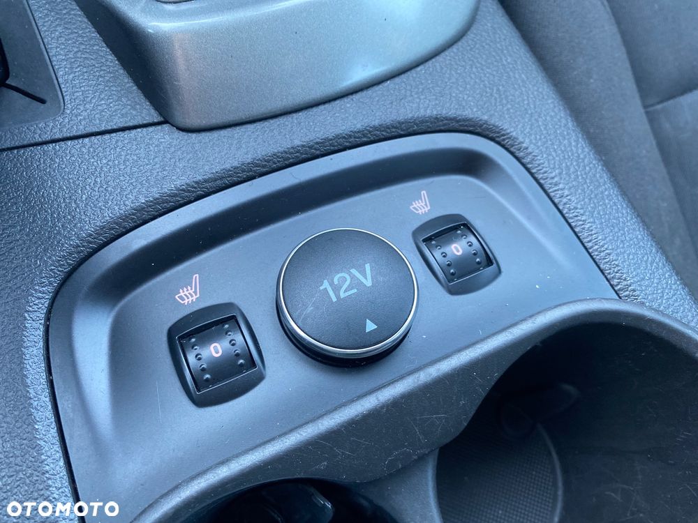 Ford Focus 1.0 EcoBoost Trend - 27