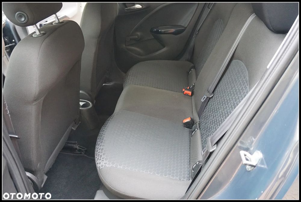 Opel Corsa 1.4 16V Cosmo - 11