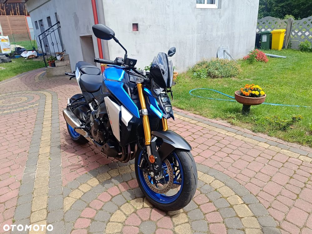 Suzuki GSX 1000 - 13
