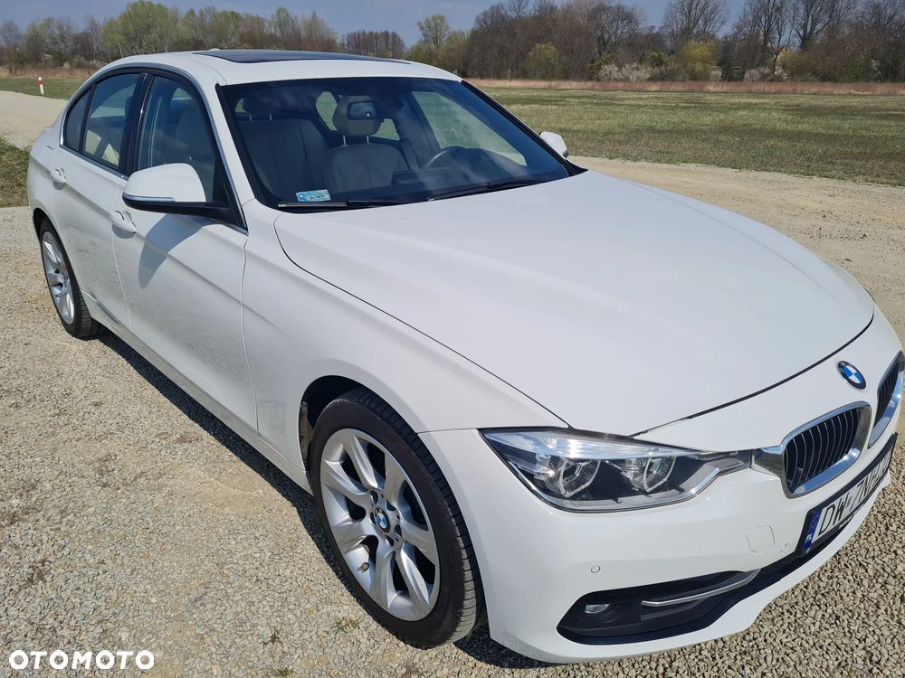 BMW Seria 3 330i Edition Luxury Line Purity - 3