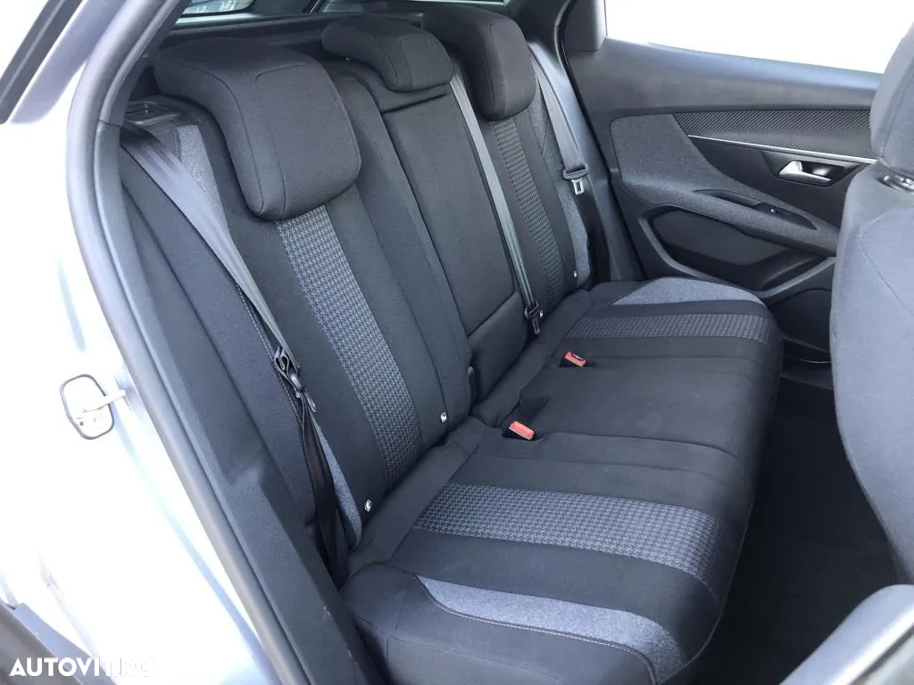 Peugeot 3008 1.5 BlueHDI S&S EAT8 Active - 15