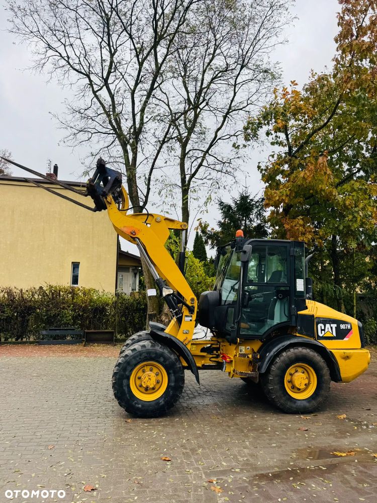 Caterpillar 907H - 8