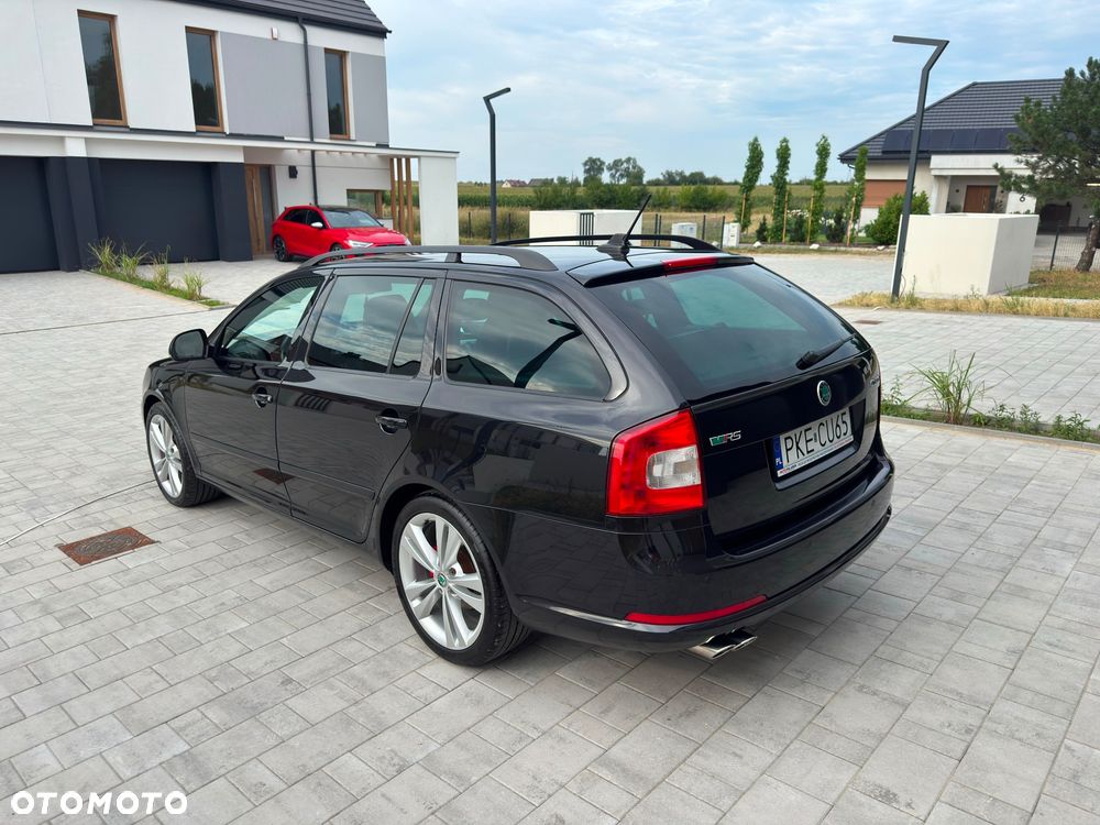 Skoda Octavia 2.0 TDI DPF RS - 9