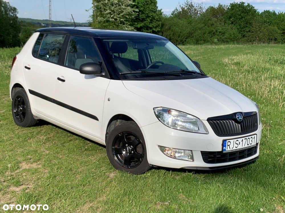Skoda Fabia 1.2 HTP Cool Colour Edition - 11