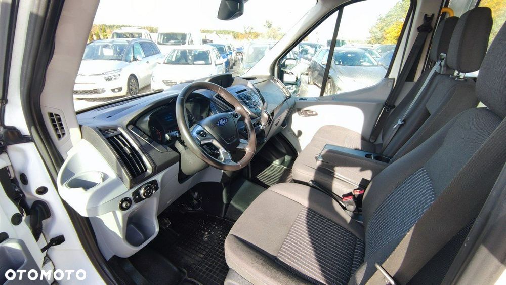 Ford Transit - 32