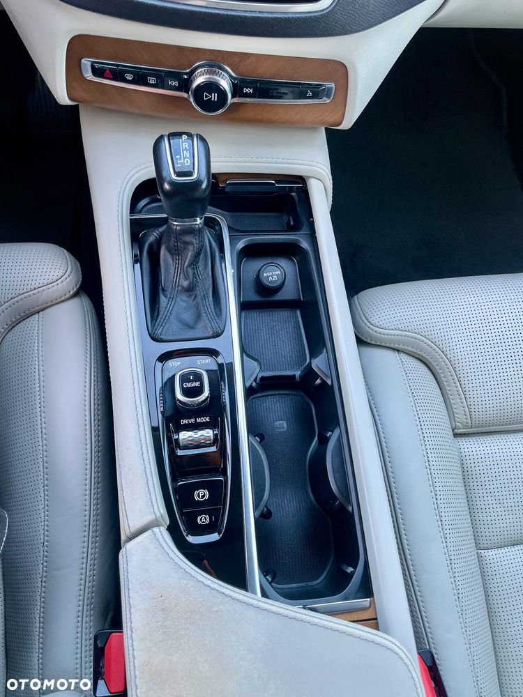 Volvo XC 90 D5 AWD Inscription 7os - 8