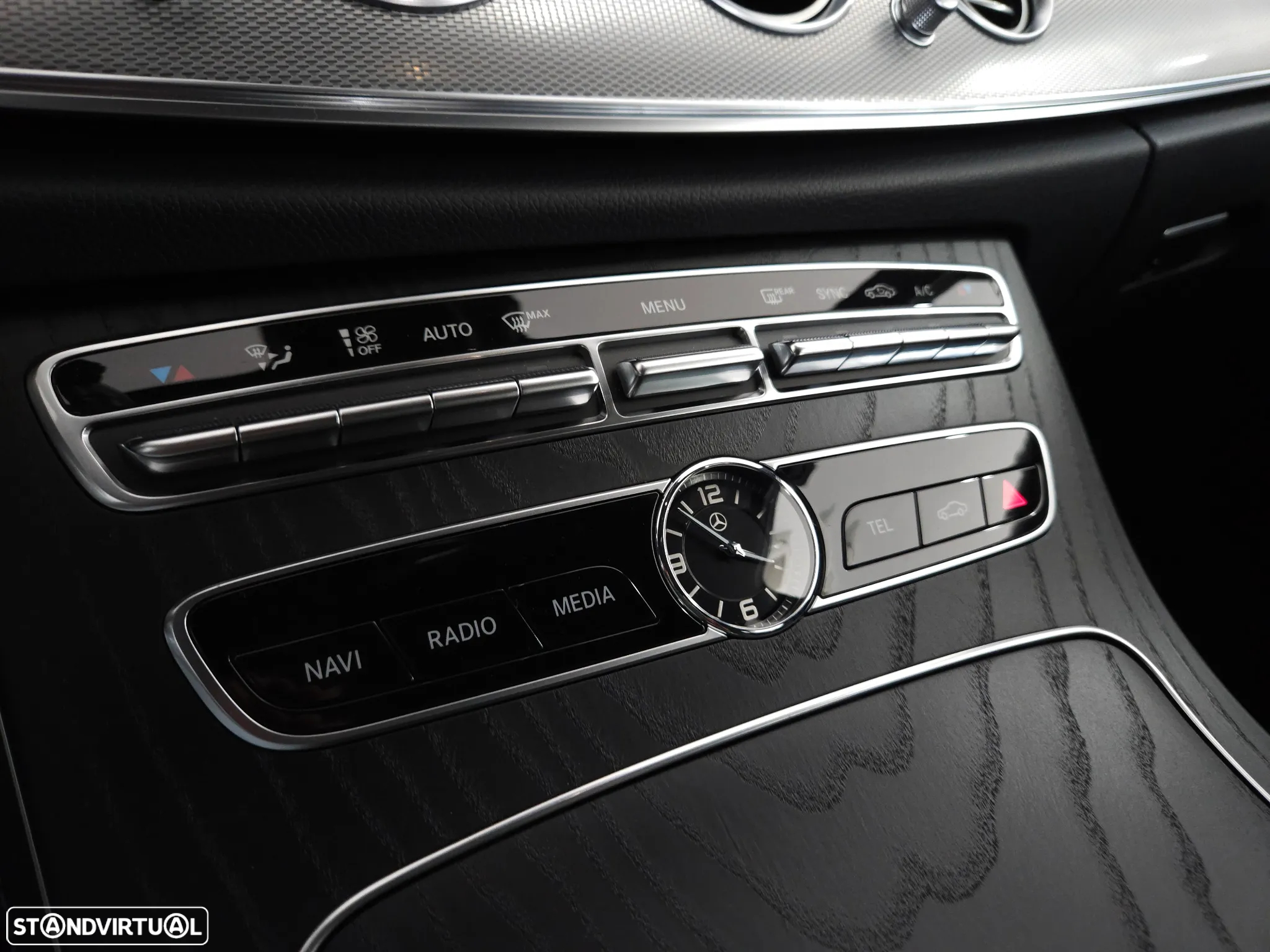 Mercedes-Benz E 300 d AMG Line - 25