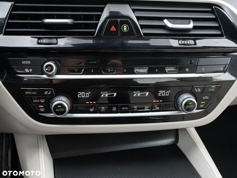 BMW Seria 5 530d xDrive mHEV M Sport sport - 17