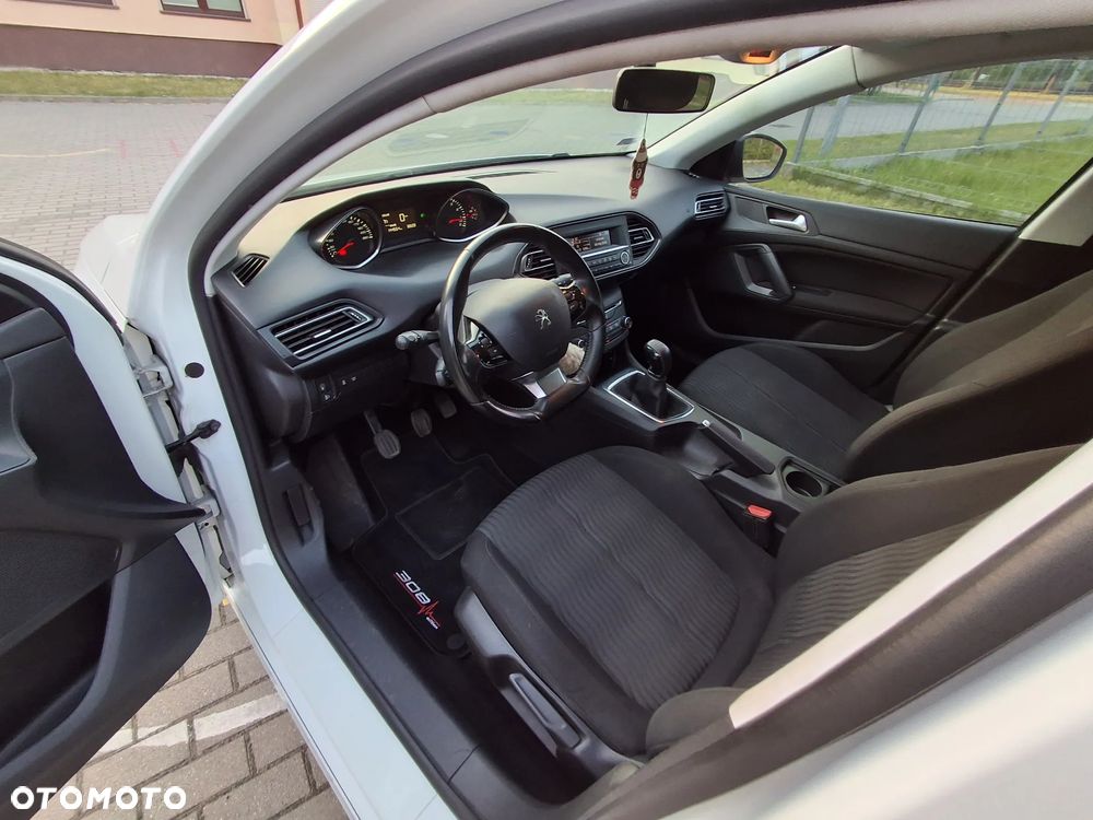 Peugeot 308 110 e-THP Stop & Start Access - 19