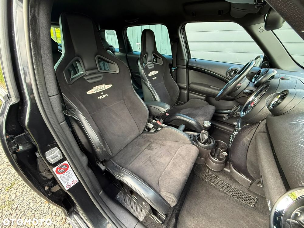 MINI John Cooper Works - 8