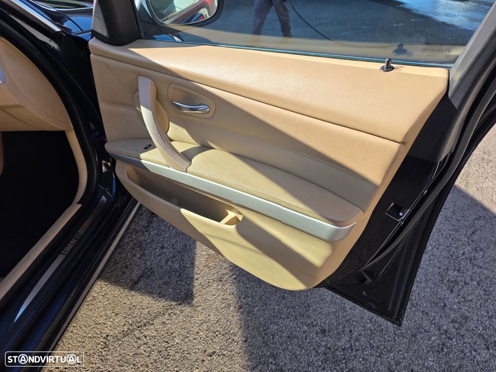 BMW 320 d Navigation - 24
