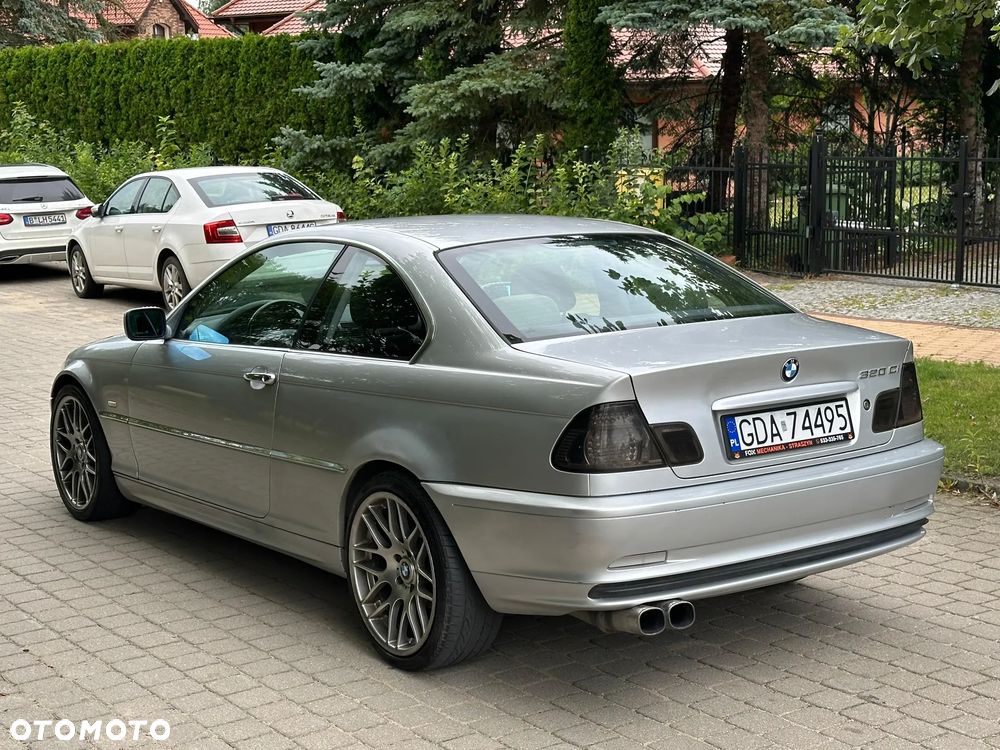 BMW Seria 3 320i - 6
