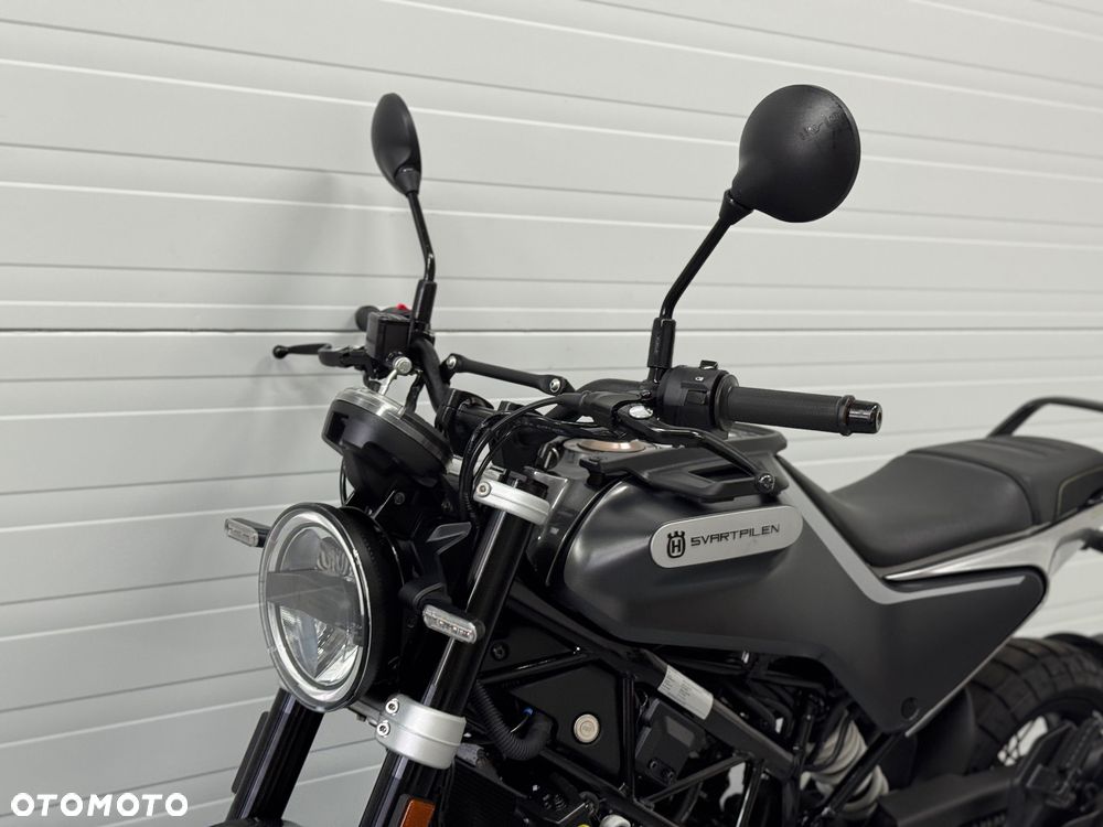 Husqvarna Svartpilen - 17