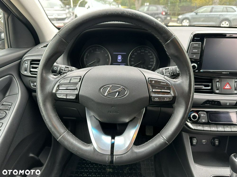 Hyundai i30 - 24
