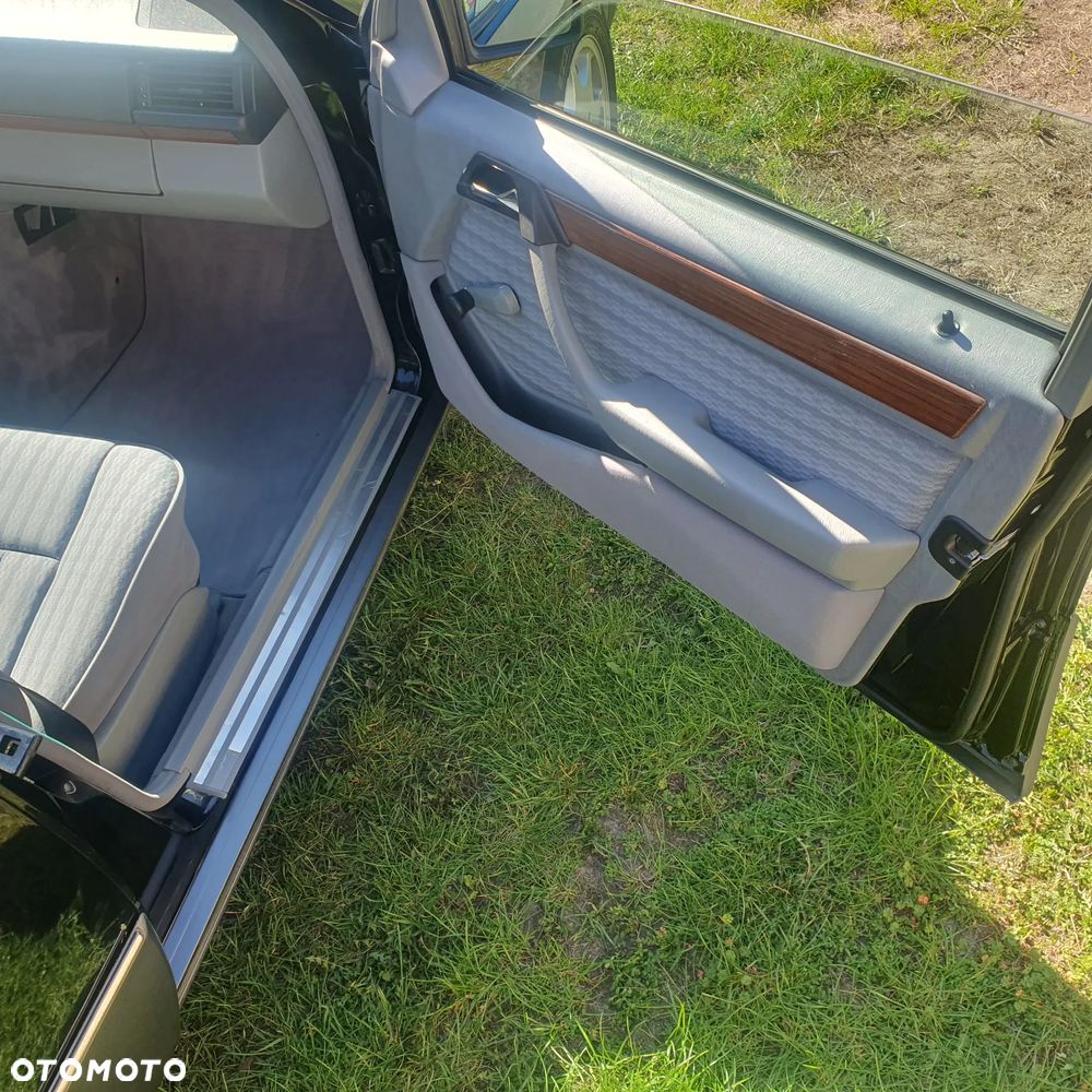 Mercedes-Benz W124 (1984-1993) - 17