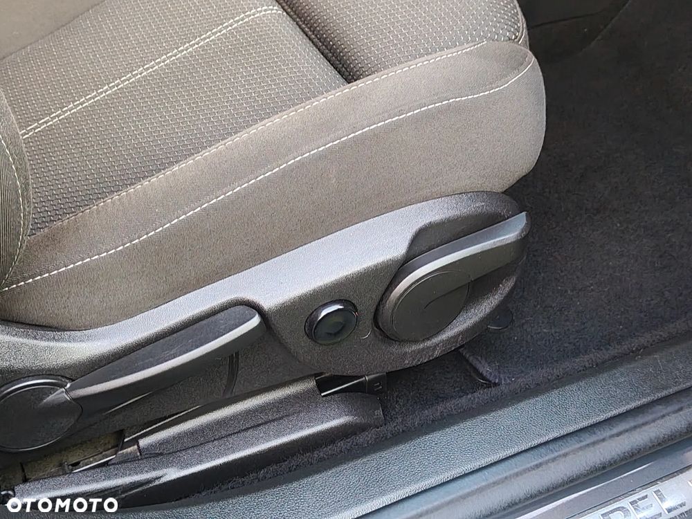 Opel Astra - 18