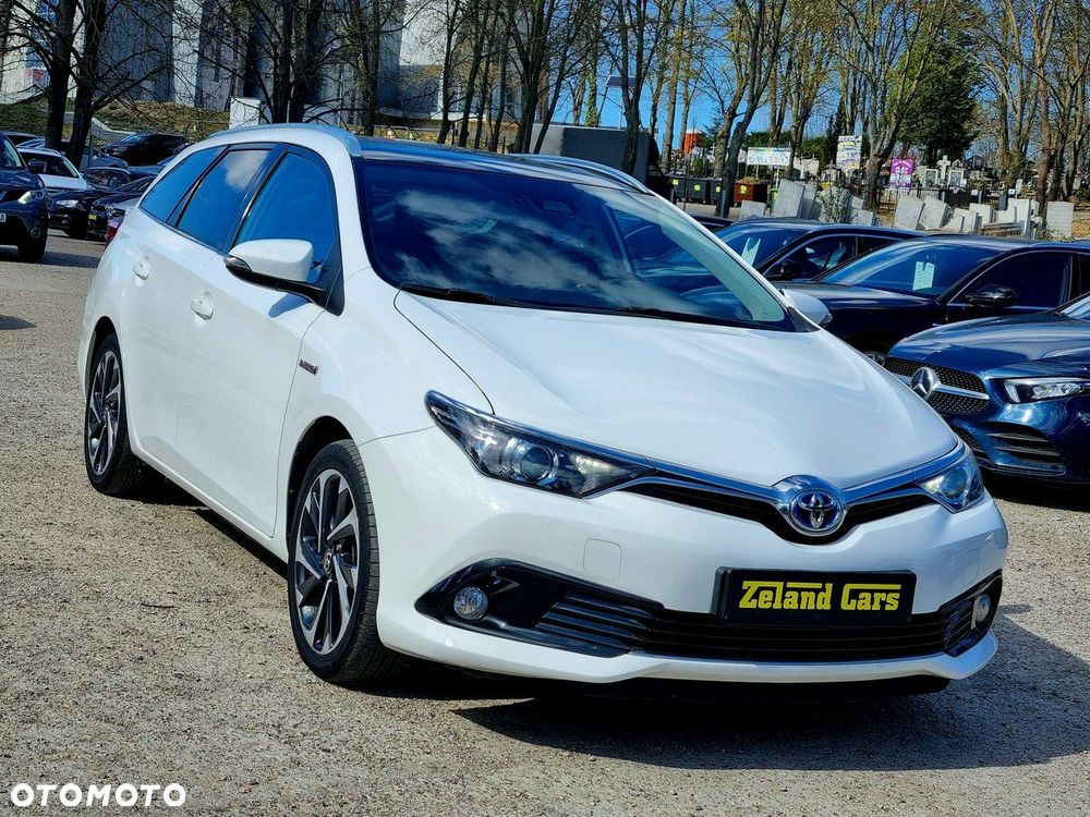 Toyota Auris Hybrid 135 Premium - 3