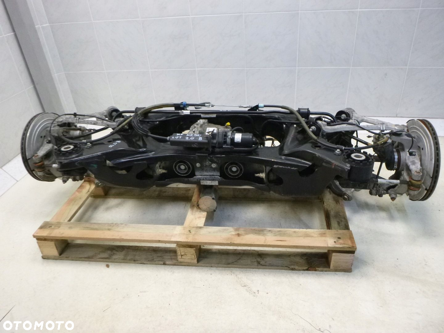 JAGUAR XF X250 2.0 B LIFT ZAWIESZENIE TYLNE TYŁ - 3
