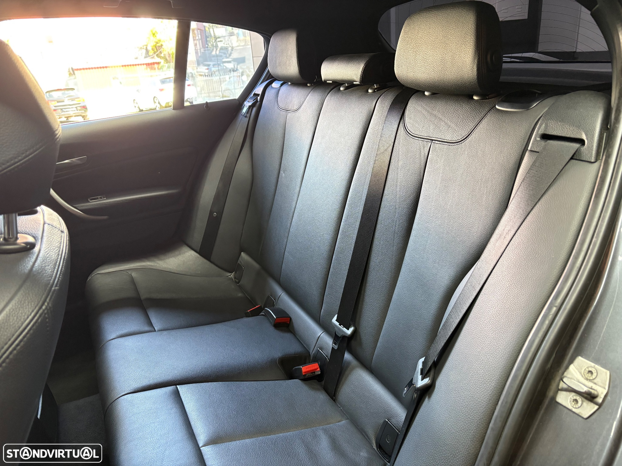 BMW 120 d Pack M - 41