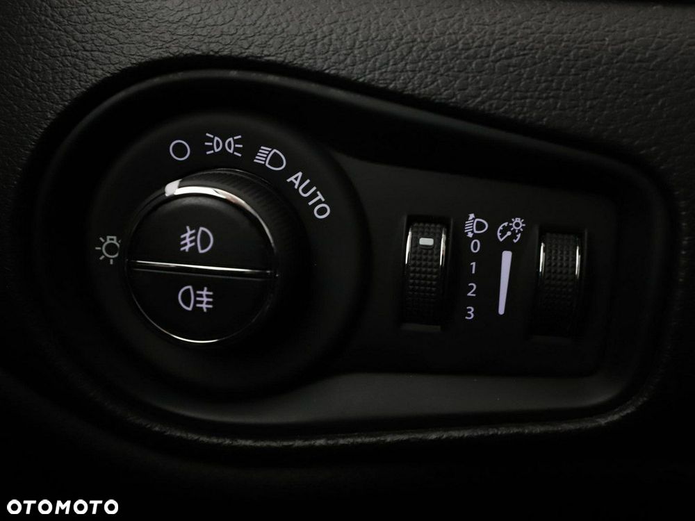 Jeep Renegade 1.3 T-GDI Limited - 34